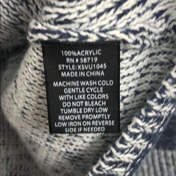 Hannah Pattern Scoop-Neck Sweater Like new size Large - Picture 5 of 6